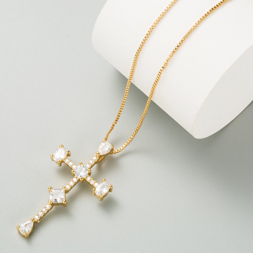 Gold Cross Micro-inlaid Zircon Pendant Necklace